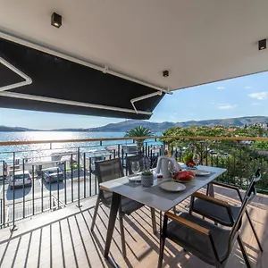 Luxury Vagabundo 2 Free Parking Trogir
