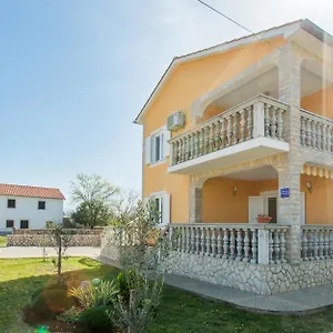 https://apartments-ljubica-polje.primorje-gorskikotar.com
